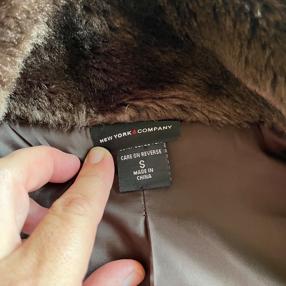 Brown Faux Fur New York & Co Vest - Picture 4 of 5
